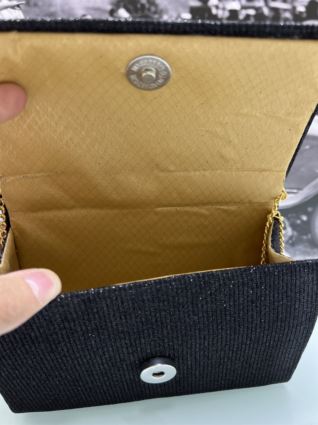 Bolsa de Festa Beloria – Luxo Glitter Listrada, Baguette Quadrada com Alça Corrente