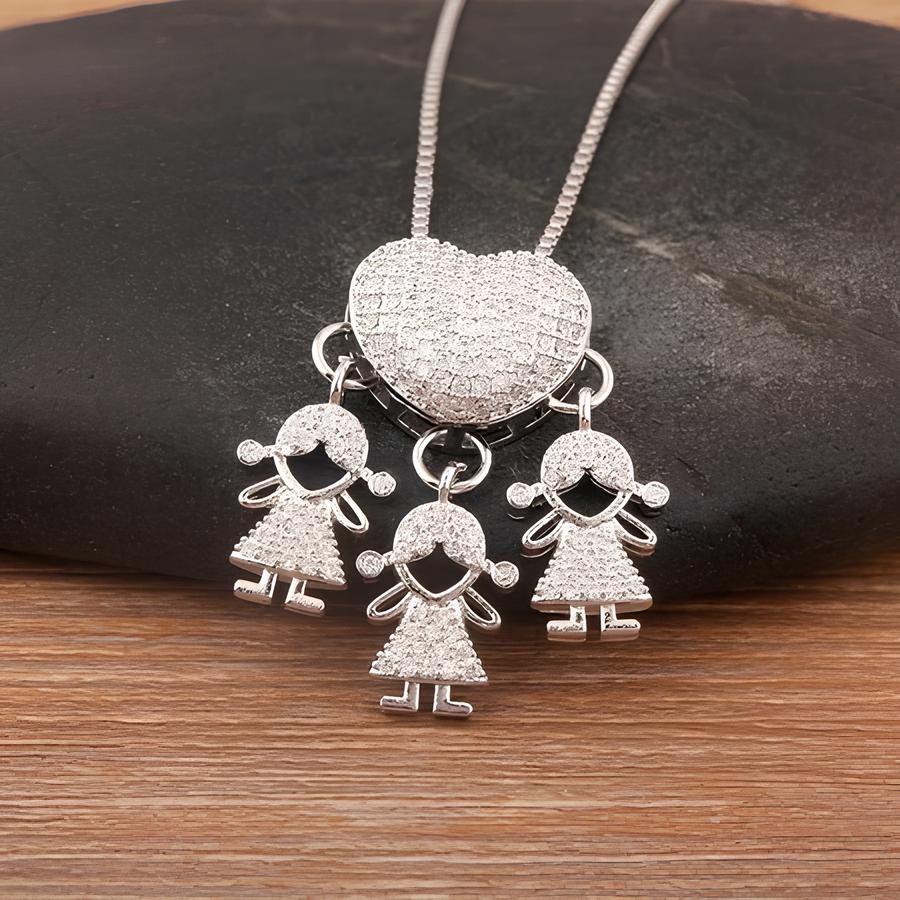 Colar de Filhos Coração Cravejado em Ouro 18K – Pingente Menino e Menina, Joia Antialérgica